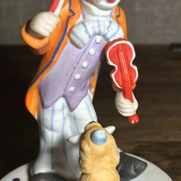 vintage porcelain clown playing violin music box with dog SEND IN THE CLOWNS - Picture 10 of 16